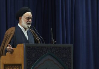 امام جمعه اصفهان: در دوره‌های پیشین انتخابات، حمایتی را از کاندیداها داشتم اما این بار موازین قانونی را رعایت خواهم کرد